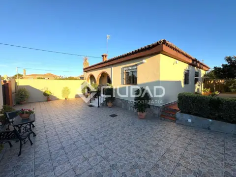 Chalet en Bonanza-Avda de Huelva-Bº Andalucia