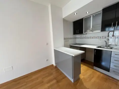 Estudio en Zona Juan Carlos I