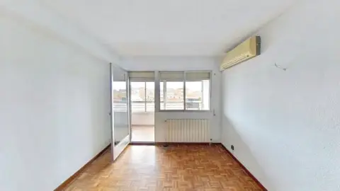 Piso en Naranjo-La Serna