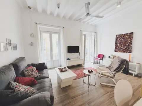 Piso en Teatro Falla