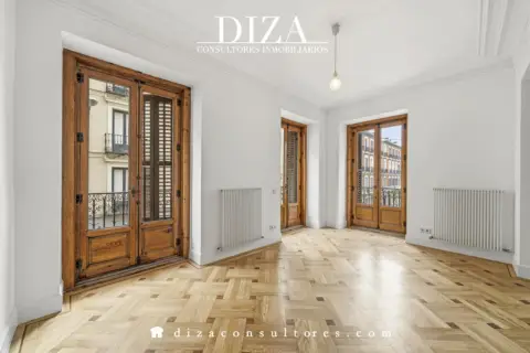 Piso en calle de Orellana