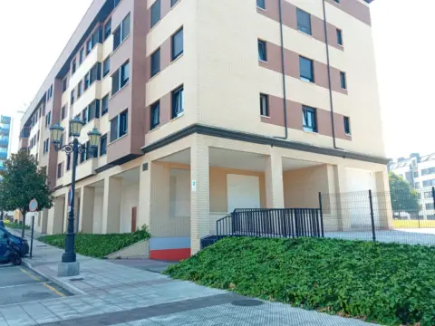 Local comercial en calle Julio Álvarez Mendo