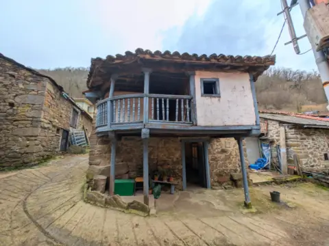 Casa en calle Castañedo, nº 16