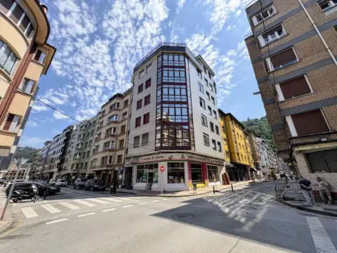 Piso en calle de la Pista