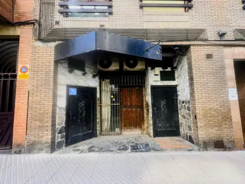 Local comercial en calle de Muñoz Degrain