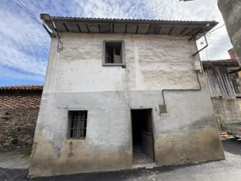 Casa en calle Bello, nº 41