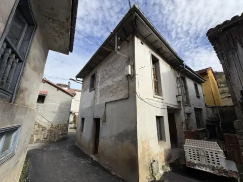 Casa en calle Bello, nº 41