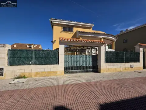 Chalet en Carrer América