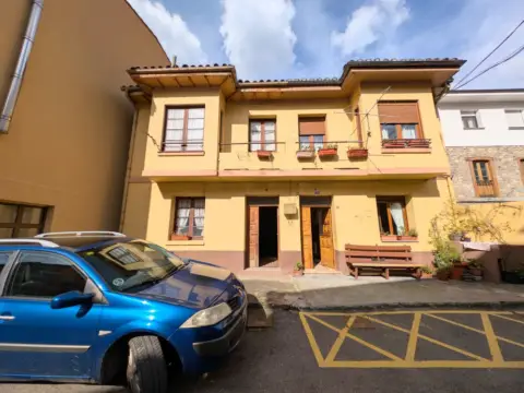 Casa en calle de Felechosa Arriba