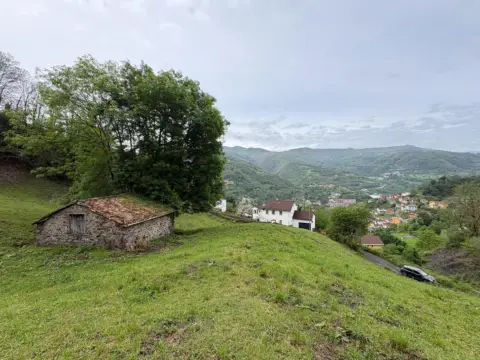Finca rústica en calle Moreda de Arriba