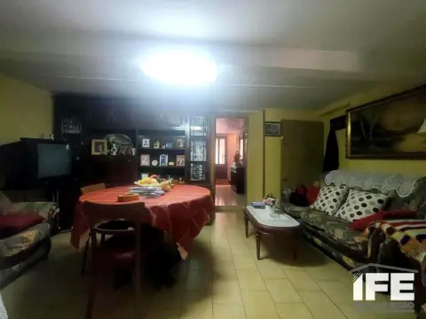 Chalet en Luceni