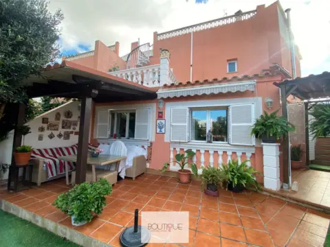 Casa adosada en Badia Blava-Badia Gran-Tolleric