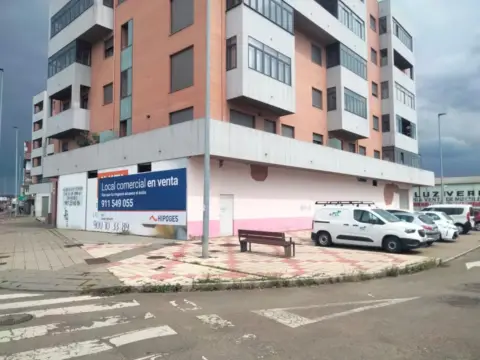 Local comercial en Avenida de Portugal, 27