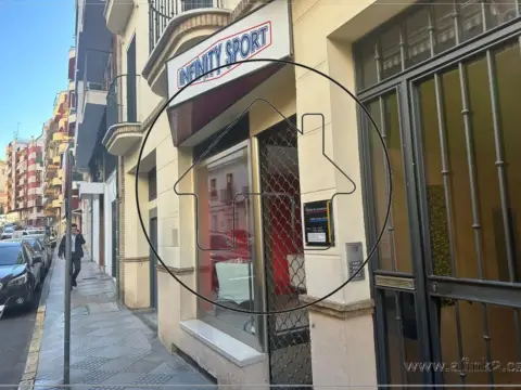 Local comercial en calle de la Palma
