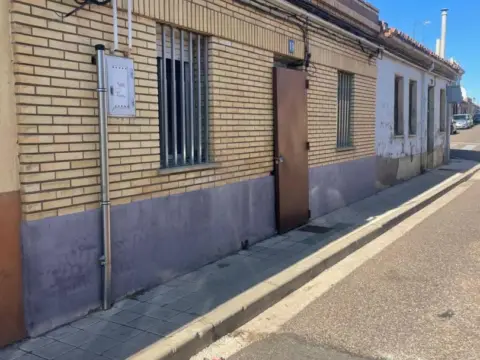 Casa adosada en calle de Mallorca, 19