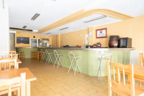 Local comercial en Camino de las Cañas
