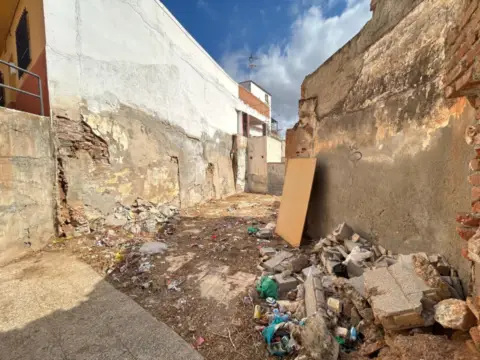 Terreno en calle Portugueses, 4