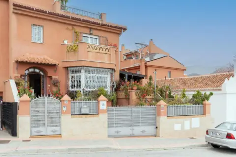 Casa en calle Indira Ghandi
