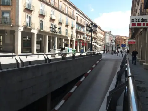 Piso en Avenida del Acueducto