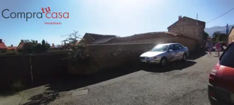 Terreno en calle Taller