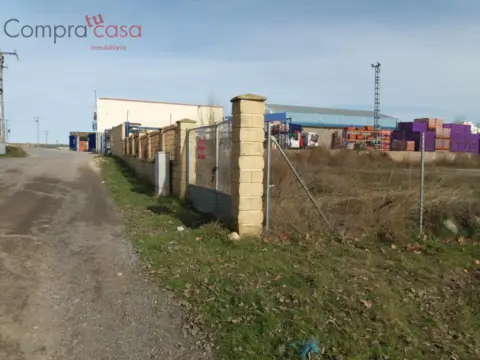 Terreno en calle de Venezuela