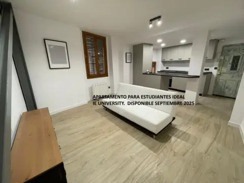 Apartamento en calle de Martínez Campos, 8