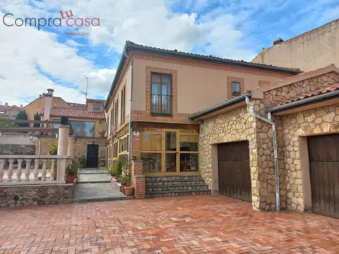 Chalet en Junto Ayuntamiento