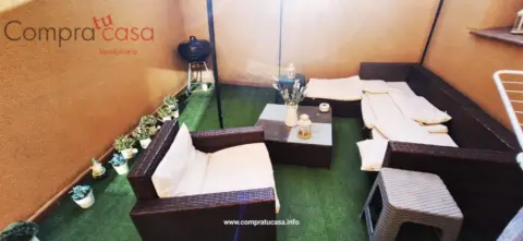 Casa pareada en calle Cuatro de Junio