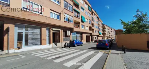 Local comercial en Carretera de Villacastín, 10