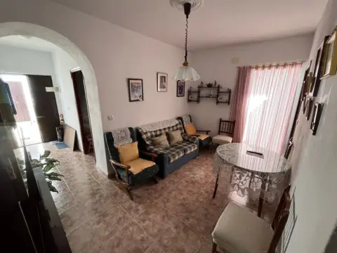 Casa pareada en calle de Mieras