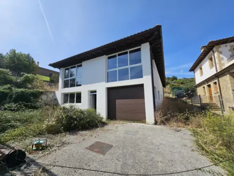 Chalet en calle de las Cruces