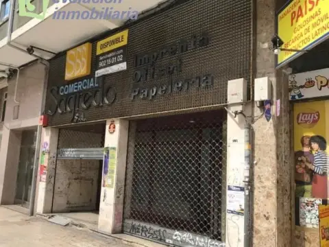 Local comercial en calle de Vitoria, 247