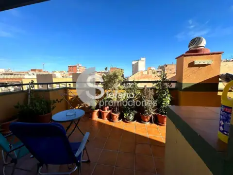 Dúplex en calle de Cedrón