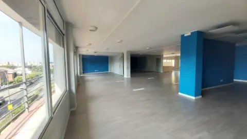 Local comercial en Ronda de Lest