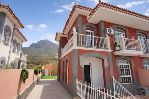 Casa pareada en Casco Urbano