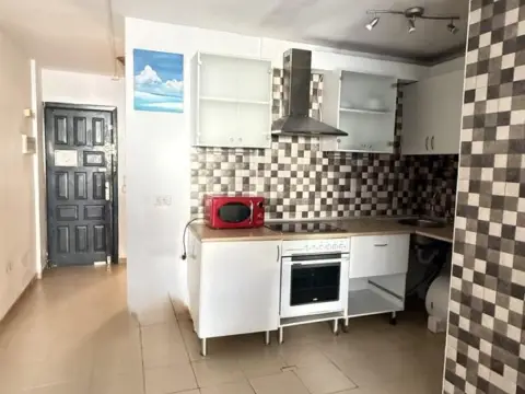 Apartamento en Costa del Silencio-Las Galletas