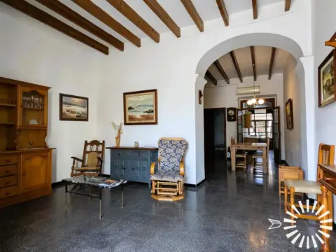 Casa adosada en Carrer Major, 10