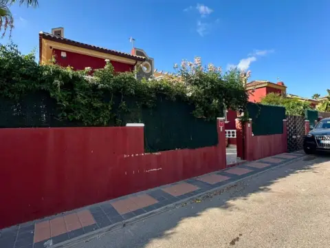 Chalet en calle Albania,, nº 1