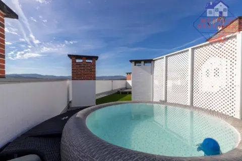 Ático en calle Las Mazas, 13