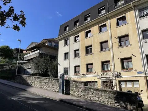 Piso en calle de Jaialai