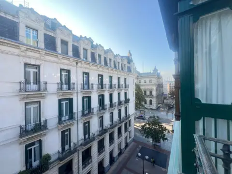 Piso en calle de la Diputación