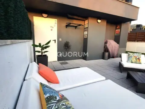 Piso en calle de María Victoria Uribe Laso