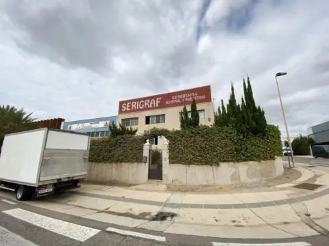 Nave industrial en Hondón-San Félix