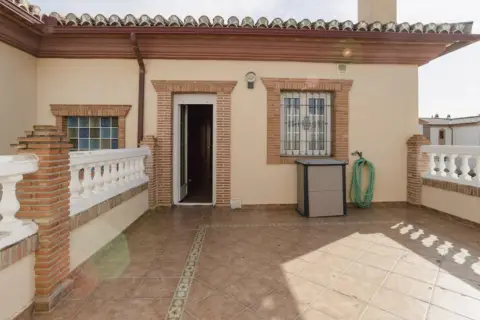 Casa pareada en calle del Agua Marina