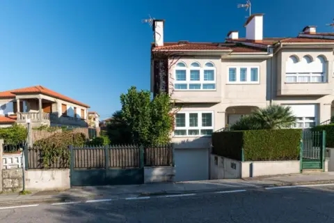 Casa pareada en Coruxo-Oia-Saiáns