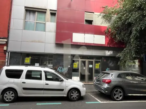 Local comercial en calle de Nicolás Estévanez