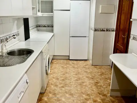 Casa adosada en Zona Colegios