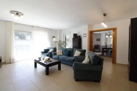 Chalet en Las Zorreras - Monte Encinar