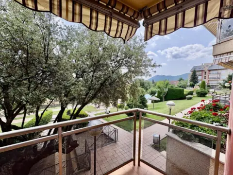 Piso en Jardín de los Reyes - Parque Real