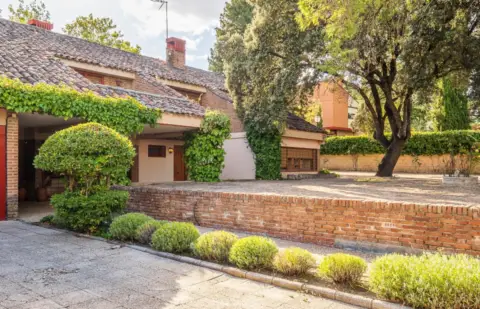 Casa en Navalquejigo - los Arroyos